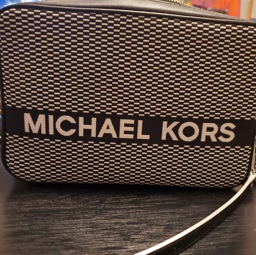 Micheal Kors Black Purse